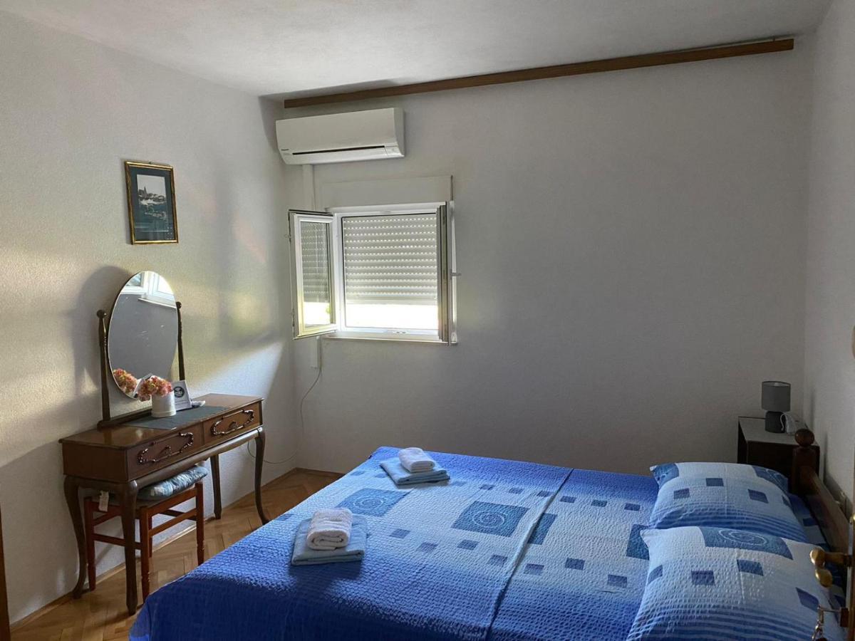 Apartmani Udovicic Trogir Luaran gambar